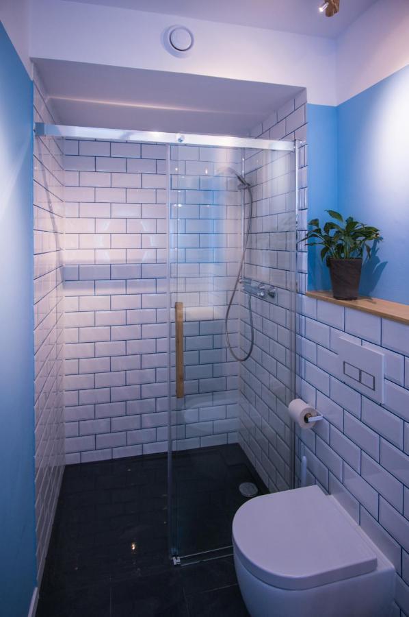 In Quiet Quarter, 20 Min To Center Apartment *